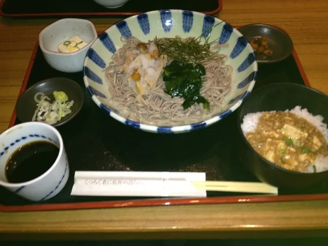 冷しソバとミニ麻婆豆腐丼|おっちさん