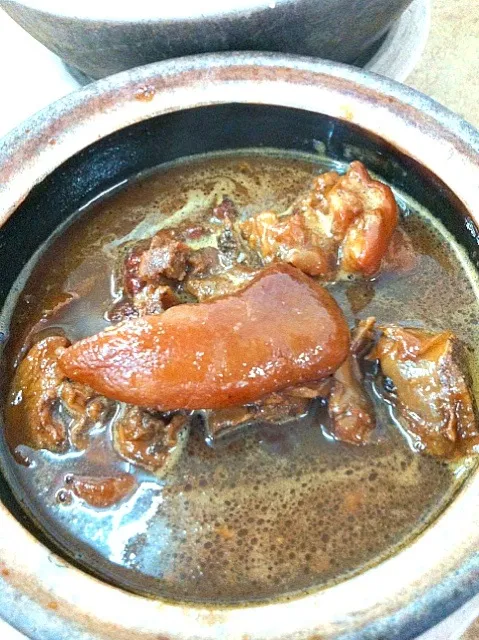 claypot vinegar pork knuckle|laumeikuanさん