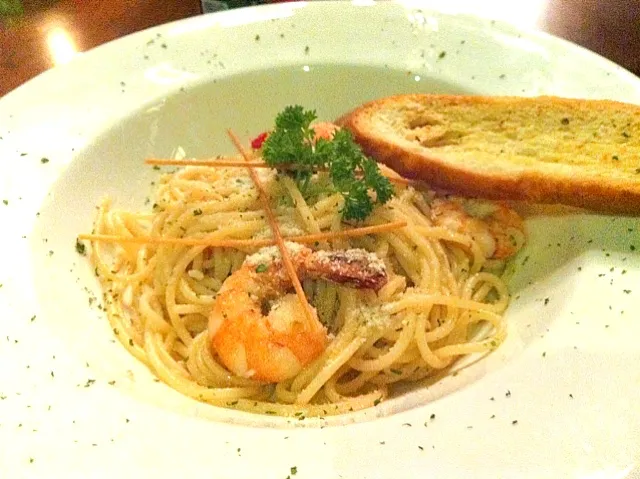 Aglio Olio Shrimp Spaghetti|Agnes Jeoさん