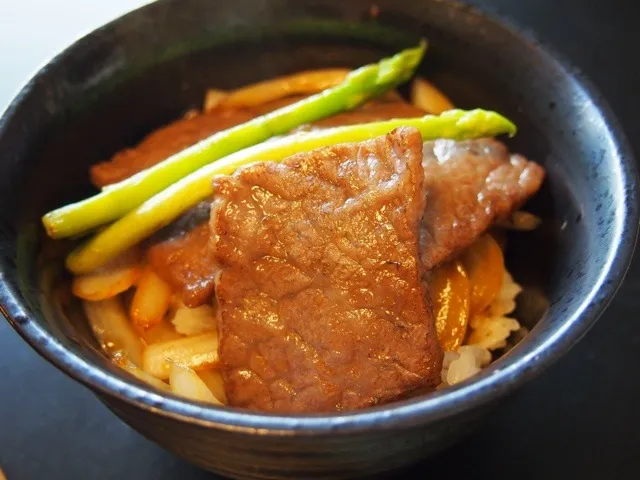 朝からがっつり焼肉丼|かりんさん