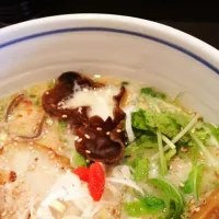 Snapdishの料理写真:鎌倉一関人の豆乳塩ラーメン|tomoko hayashiさん