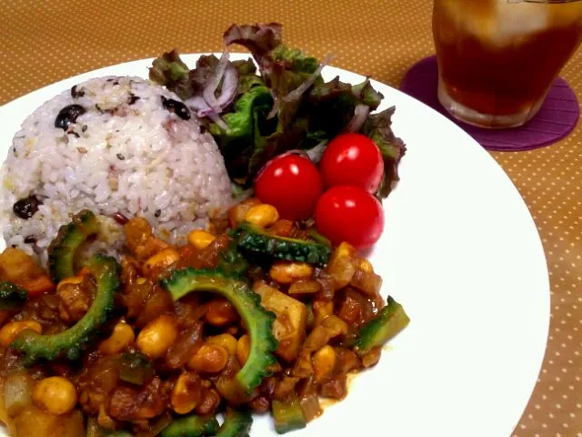 ひとりdeありったけ野菜カレー|まにまぁるさん