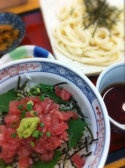 マグロたたき丼とざるうどん 780円|Shigechika AIKAWAさん