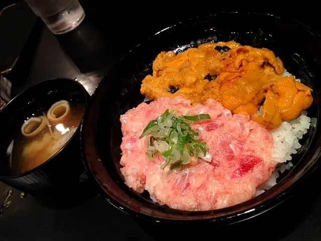 ウニとネギトロ丼☆ sea urchin & negitoro on rice|akkiiraさん