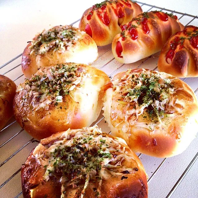 Okonomi-yaki & Sausage bread|Chibiko's Kitchenさん