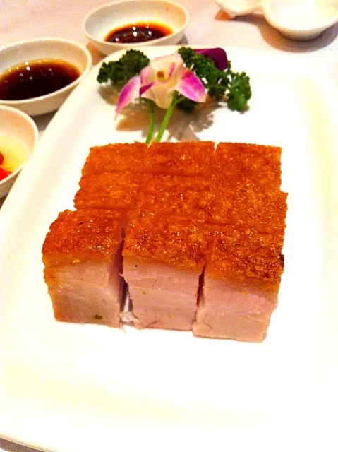 Crispy Pork|Thirathach Chandrabangさん