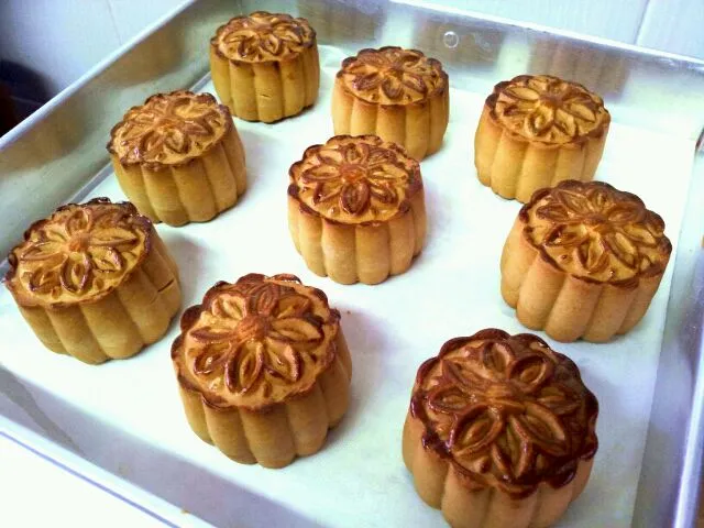 mooncake with white lotus paste|genさん