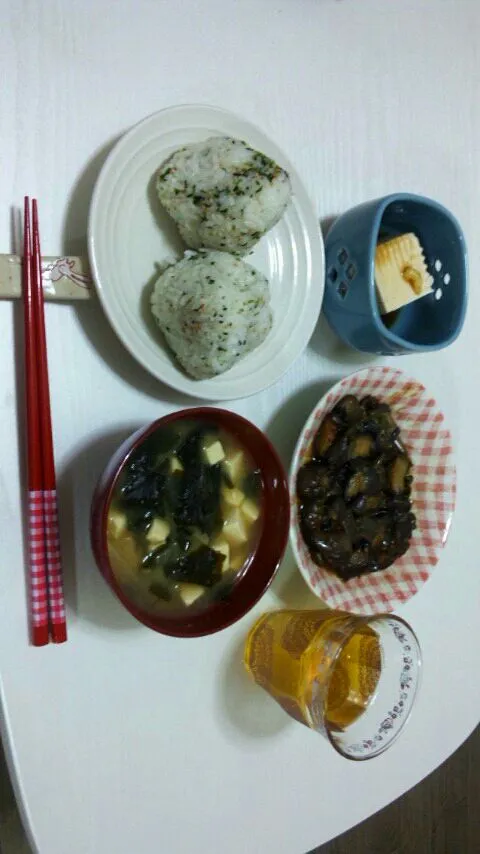 Snapdishの料理写真:おにぎり定食|大草絢子さん