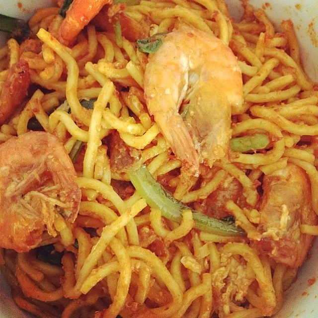 Snapdishの料理写真:Spicy Fried Noodles|Faiezah Hussinさん