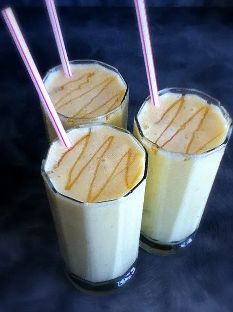 Banana, Mango & Honey Smoothies|Dave von Deschwandenさん