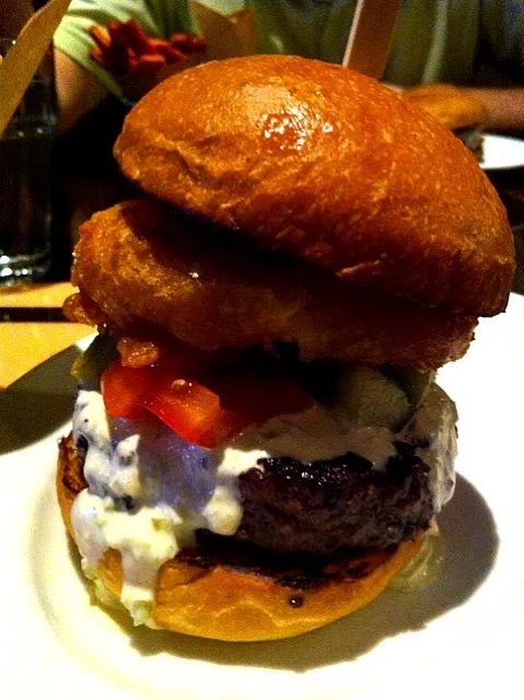 beer battered burrata burger|michael nassarさん