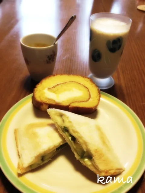 今朝の朝ごはん♪|かまさん