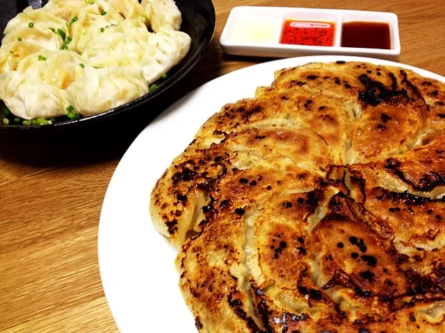 手作り焼き餃子とエビ蒸し餃子(^-^)/|みにさん