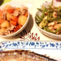 秋刀魚と肉じゃがとサツマイモの茎のキンピラ|うづらさん