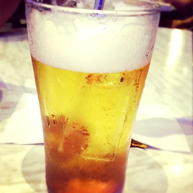 Snapdishの料理写真:beer with a shot of tea|elwood kelly liaoさん