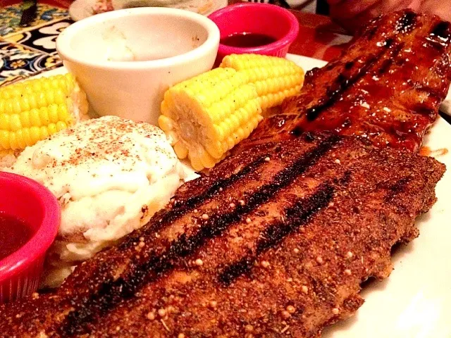 memphis and reg ribs|Larry Chuさん