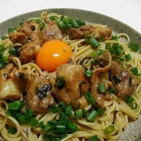 Snapdishの料理写真:和風鶏煮込みパスタ