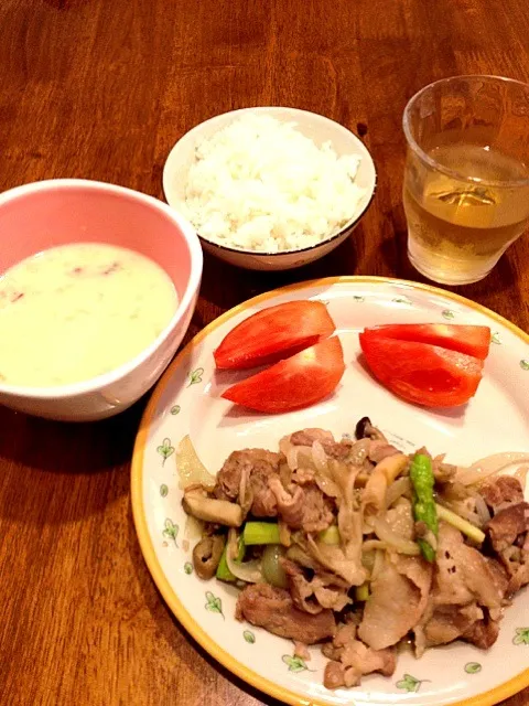 豚肉ときのこの塩麹炒め、さつまいものポタージュ|まみっちさん