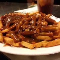 Snapdishの料理写真:Late-Night Polish Poutine|Dave von Deschwandenさん