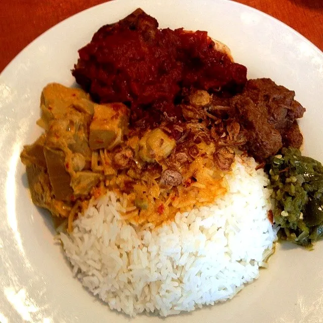 Nasi Padang from Simpang Asia Restaurant|rie simsさん