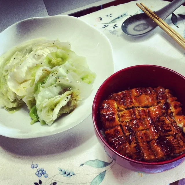 鰻魚丼，炒椰菜|PeonyYanさん