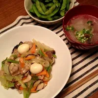 Snapdishの料理写真:中華丼、枝豆、大根とキノコのスープ♡|hanakohaさん