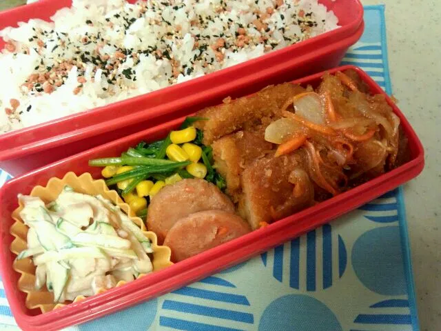 イカの甘酢あんかけ弁当(おかずアップ)|うさっちさん