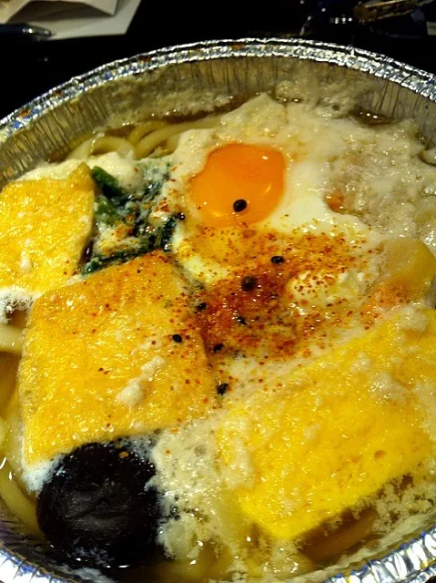 風邪をひくとお世話になるキンレイの冷凍うどん 火にかけるだけの手軽さだからいいんだけど、もうちょっと出汁が美味しくならんもんかな？w|takarkiさん