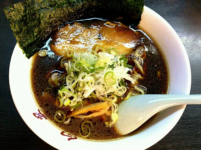 しょうゆラーメン|(´ｰ`* ))))fumiemonさん