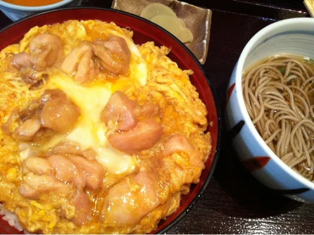 Snapdishの料理写真:親子丼セット蕎麦付き|☆さん