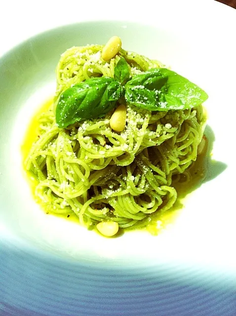 Snapdishの料理写真:収穫したバジルで作ったジェノベーゼのカッペリーニ  Cappellini of homemade Genovese|sawaさん