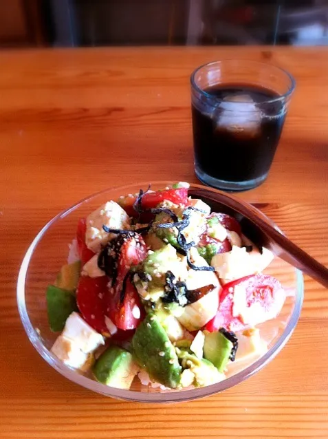 アボガドトマト豆腐の塩昆布丼|さいちーさん