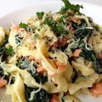 Fettucine salmon spinach|sasithorn sinhaseniさん