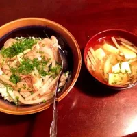 Snapdishの料理写真:イカどんぶり|Thumb1upさん