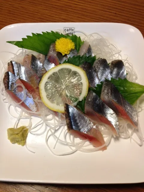 秋刀魚のお刺身🐟|かまさん