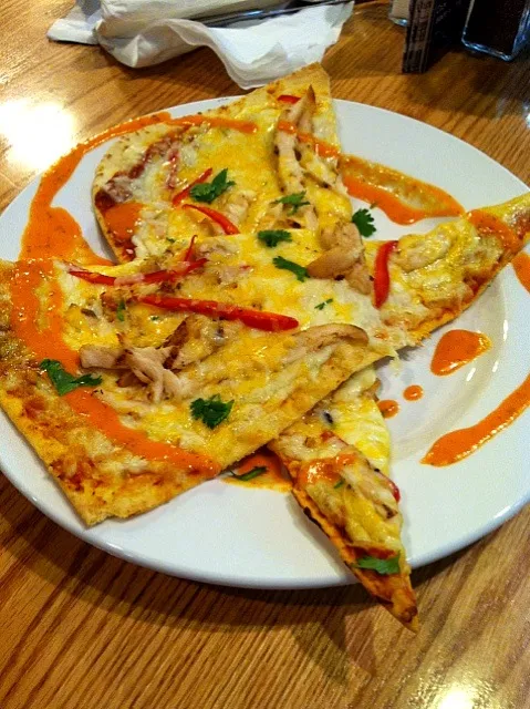 Grilled Chicken & Sweet Pepper Flatbread w/ Pepper Jack Cheese & House Tomato Sauce|Ben Andersonさん