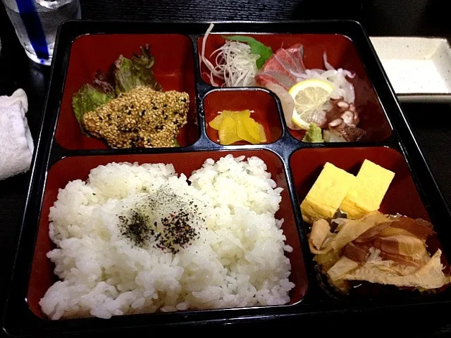 幕の内定食|本名 雄介さん