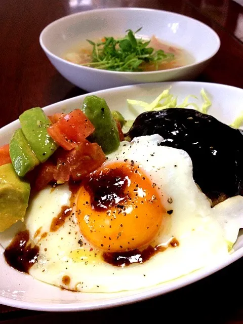 オカラとお麩のハンバーグで 和風ロコモコ丼|かっぴーさん