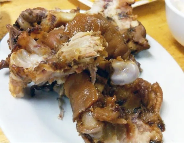 Snapdishの料理写真:Braised Pork Feet 紅燜豬蹄|MyRaXさん