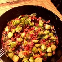 braised brussels sprouts with bacon in  Serria Nevada beer glaze|Jeffさん