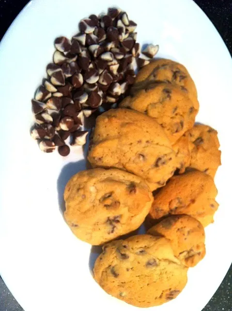 Chewey oooey gooey choco chip cookies|La Laineさん