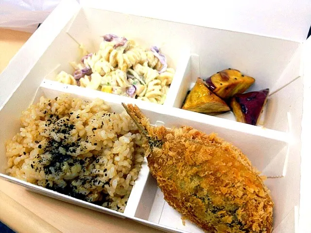 Fried sardine, canned beef salad and sweeten grilled potato|chan mitsuさん