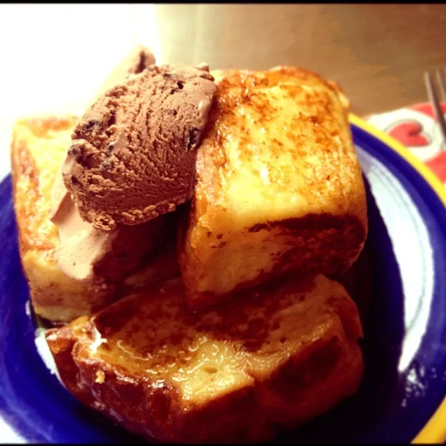 French Toast with chocolate ice cream♡|akari matsudaさん