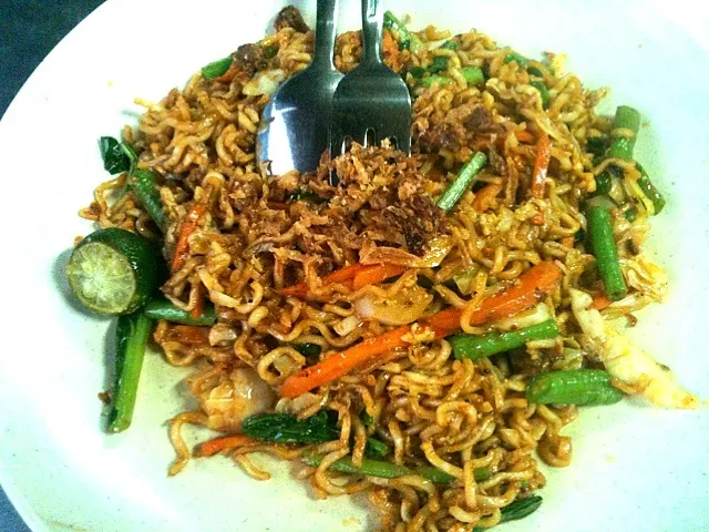 Snapdishの料理写真:maggie goreng|Ahmad Nazri Mohamed Naimさん