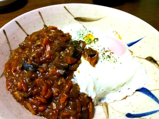 今日の晩御飯肉なしドライカレー目玉焼きのせ(＞人＜;)|yusukey'〆'n☆さん