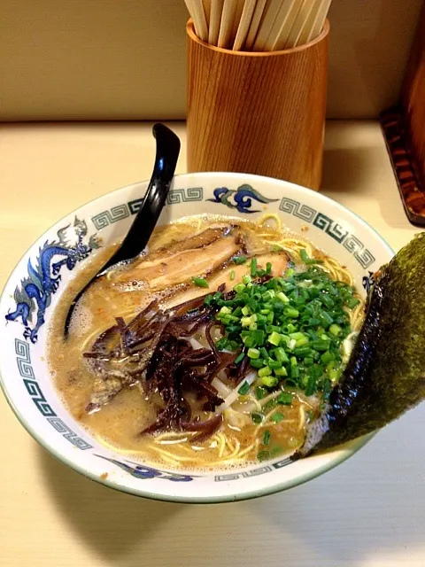 Snapdishの料理写真:豚竜ラーメン|ぐーぐーCobeさん