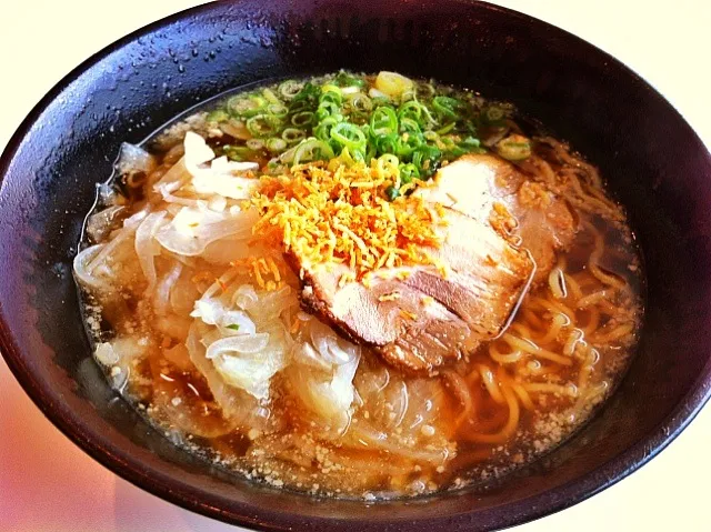 淡路玉ねぎラーメン！SAなのにナカナカのレベル！旨い！|たけうちさん