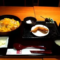 Snapdishの料理写真:名古屋コーチン親子丼♩|Seiya Shimizuさん