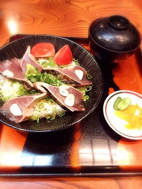 とさ市場のカツオ丼|彩香さん