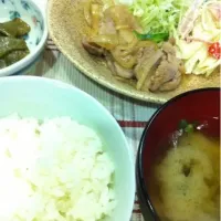 Snapdishの料理写真:生姜焼き・パスタサラダ・ささげ油炒め・舞茸味噌汁|まーままさん